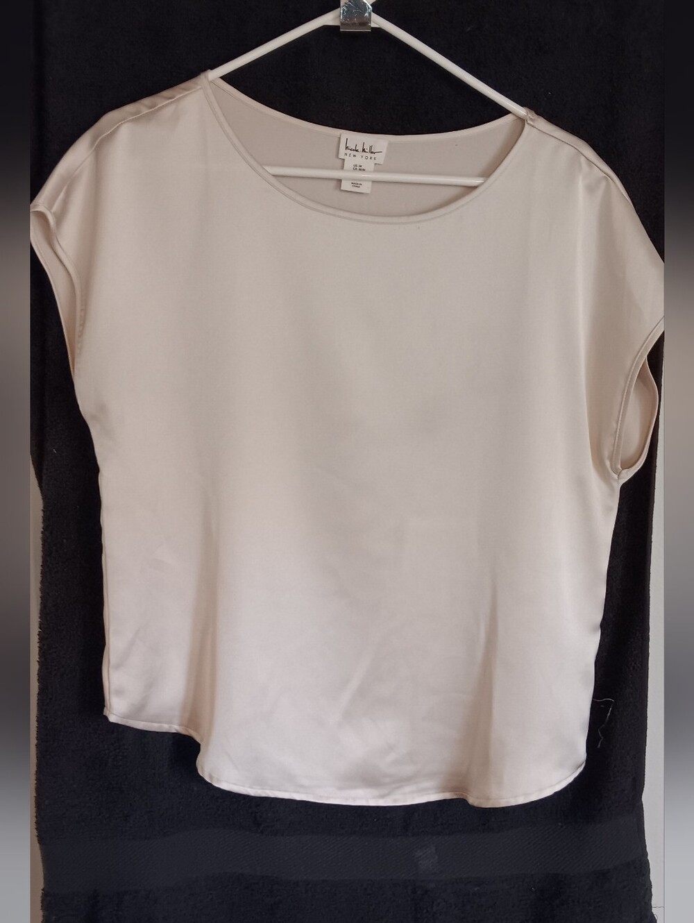 Nicole Miller New York Light Beige Short-Sleeve Blouse